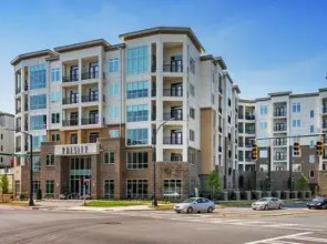 Oakwood At Presley Uptown