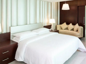 Отель Four Points by Sheraton Sharjah