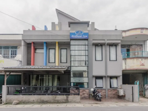 RedDoorz Near Bangka Trade Center 2