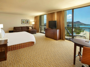 Hilton Hawaiian Village Waikiki Beach Resort