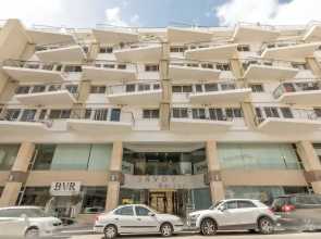 Modern and Comfortable Apart Savoy Garden