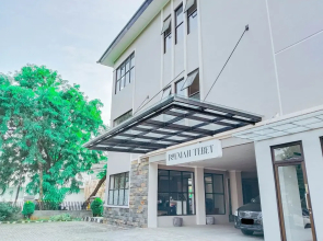 Roemah Tebet Powered by Cocotel