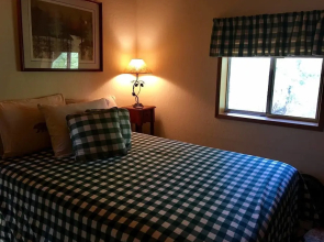 Whispering Pines Cabin Retreat