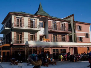 Shelter Hotel