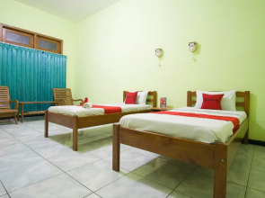 Reddoorz Plus Jalan Raya Pasir Putih