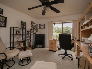 2 Bedroom With Community Pool Close To The Beaches 2 Condo by Redawning