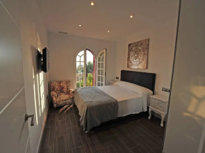 Casa Cinco Dormitorios Acceso Playa