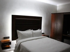 A Pristine B B Located in Belvedere Harare - 2006