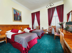 Green Garden Hotel