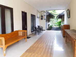 OYO 4012 Ari Beach Inn