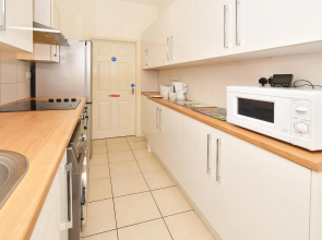 Townhouse @ 178 Ruskin Road Crewe