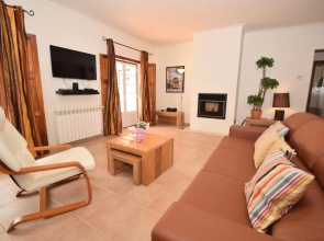Family Retreat With Pool; Caldas da Rainha