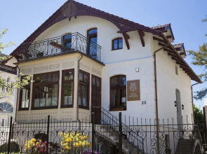 Villa Mistral