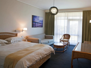 First Group Brookes Hill Suites