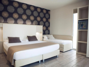 L'Hotel