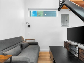 Echo Loft: A Modern Escape