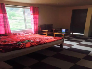 Pine Track Hotel