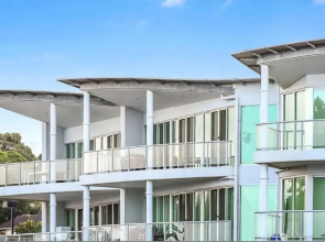 Gallery Resort Style Penthouse no 13