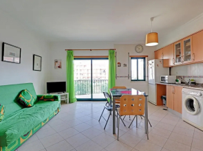 Arma O DE Pera Central by Homing