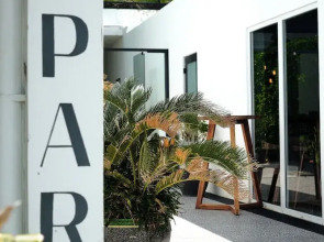 White Apart Hotel