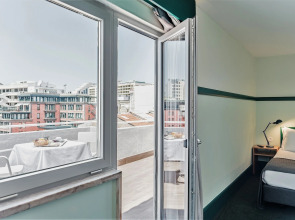 Holiday Inn Express and Suites Lisbon Principe Real by IHG