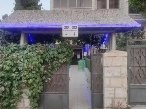 Hommus Hostel