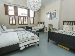 Brighton Lanes Townhouse Central by Brighton Holiday Lets