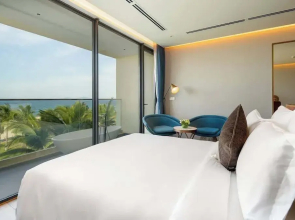 All Inclusive Luxury: Private Beachfront Paradise