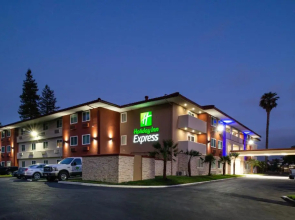 Holiday Inn Express Santa Rosa North by IHG