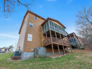 Kemper's Cabin by Silver Dollar City - Ideally Located