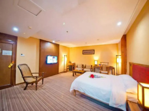 Sunshine 100 You Tan Hotel