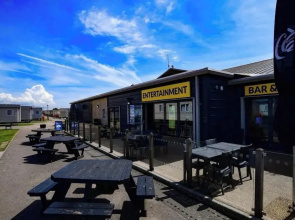 Big2vacation2 Exclusive at new Beach Caravan Park