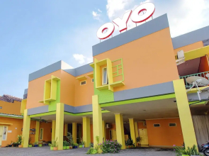Oyo 1058 Paramon Mancasan