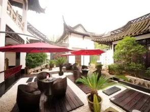 Yangzhou Huafang Fengqing Hotel