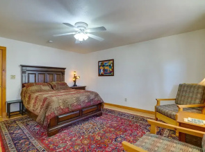 Cozy Las Cruces Home - 2 Mi to New Mexico State!