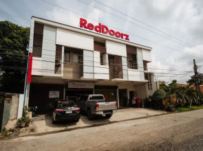 RedDoorz @ Downtown Bacolod