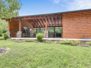 5 O'clock Somewhere 1 Bedroom Cabin by RedAwning