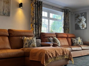 The Cheshire Gathering - Hot Tub 8 Bedroom