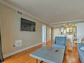 Modern Waterfront Hudson Condo w/ Resort Pool!