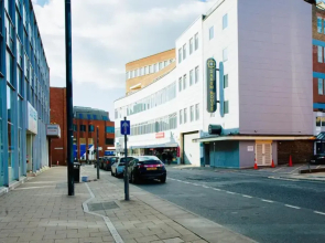 Spacious Urban City Apartment