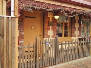 Adelaide Heritage Cottages & Apartments