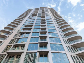1 BR With Stunning 180 Marina View