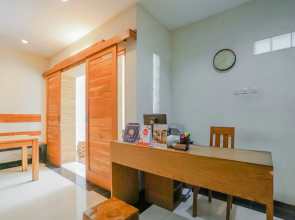 90319 Angler Guest House Malang