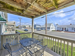 Wildwood Crest Condo: 2 Blocks to Beach!