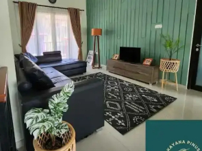 Kayana Pinus Villa Batu