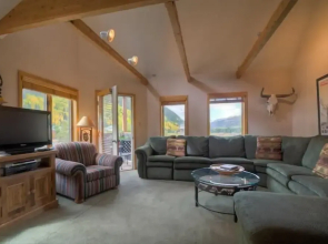 Lulu City 4C 2 Bedroom Condo By Accommodations in Telluride