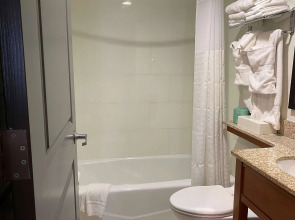 Ramada by Wyndham New York Times Square West