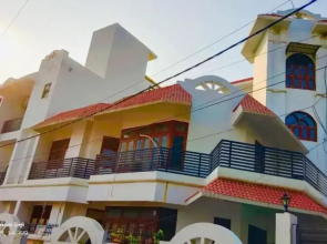 Maujis villa Hotel and guest house