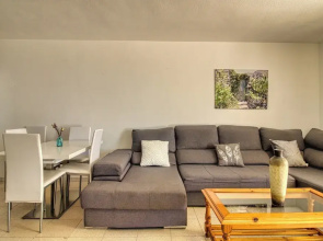 Apartment - Sleeps 4 - Jacuzzi - Terrace - Pool