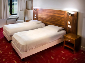 The Sharnbrook Hotel